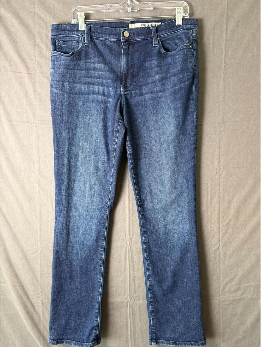 DKNY Jeans Women’s 12x30 Medium Wash Straight Leg Denim